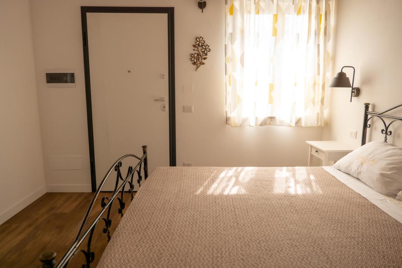 Agriturismo Casa Chiara Латина Экстерьер фото