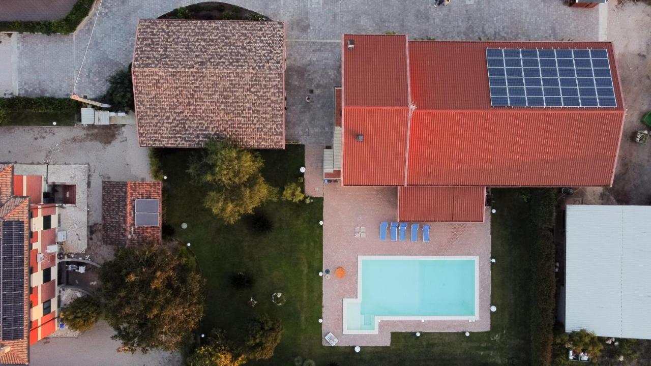 Agriturismo Casa Chiara Латина Экстерьер фото