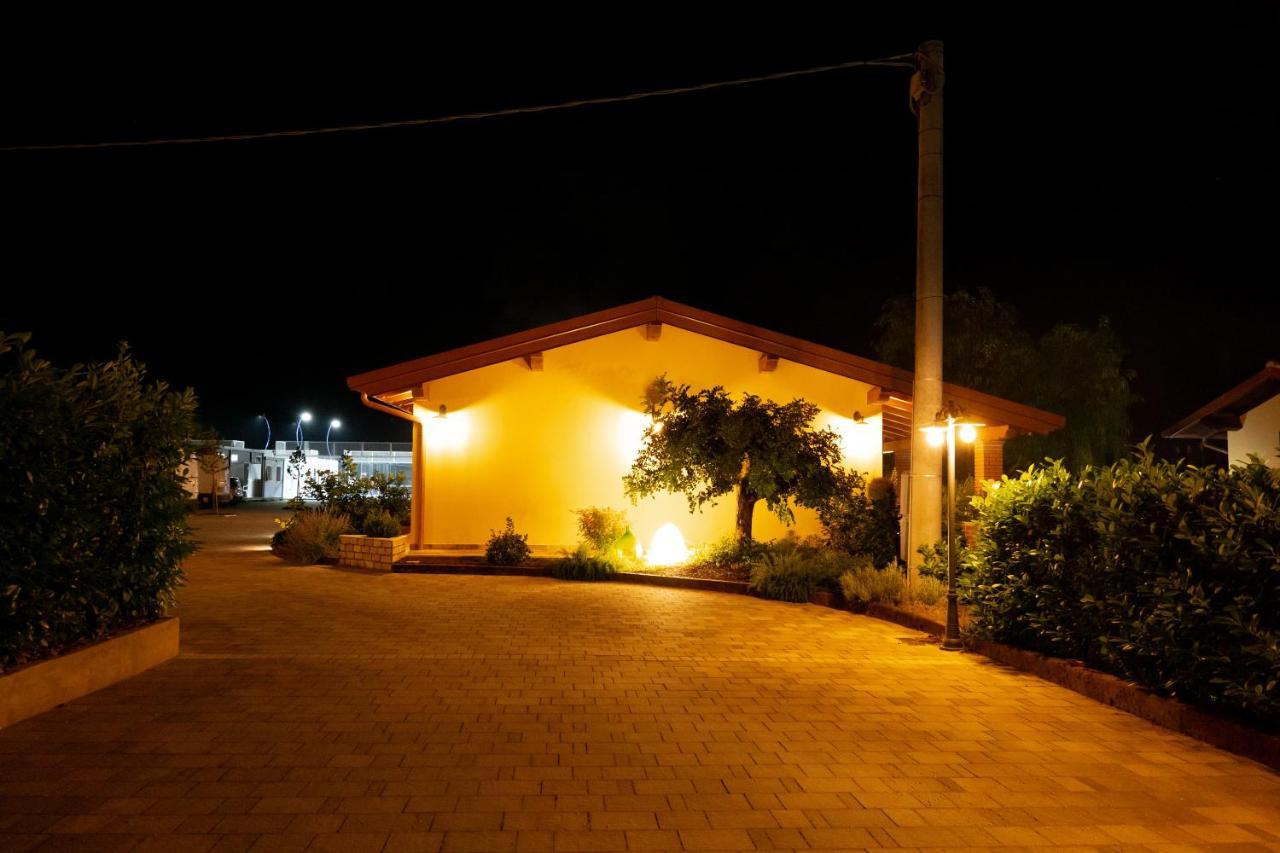 Agriturismo Casa Chiara Латина Экстерьер фото