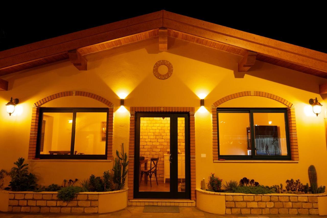 Agriturismo Casa Chiara Латина Экстерьер фото