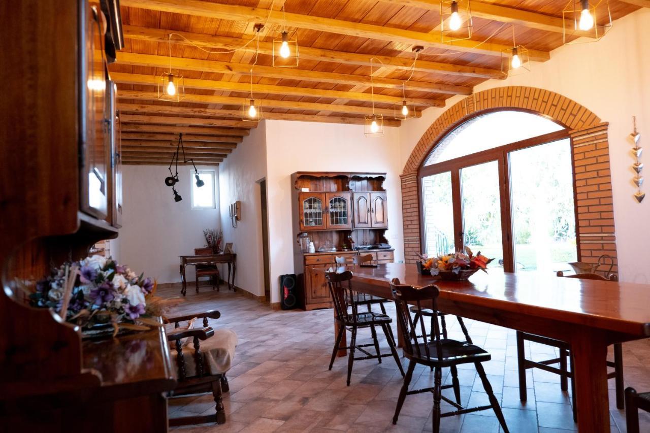 Agriturismo Casa Chiara Латина Экстерьер фото