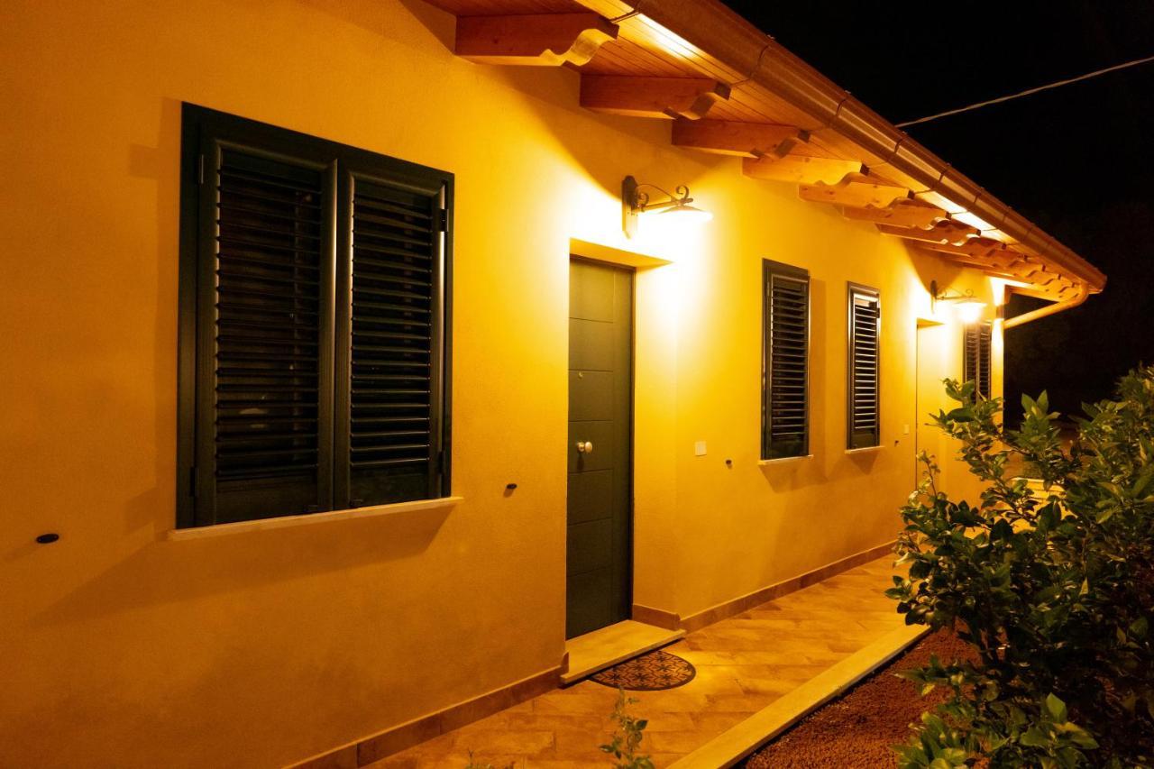 Agriturismo Casa Chiara Латина Экстерьер фото